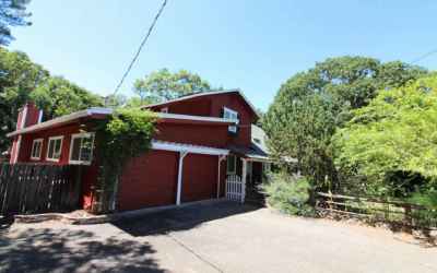Small Farm w Hobby Vineyard in Sonoma County